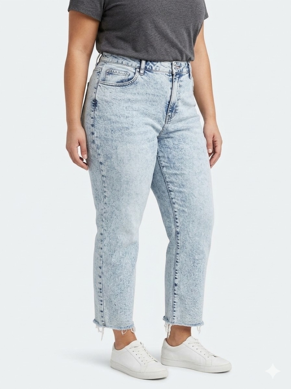 Acid Wash Cropped Jeans in Light Blue